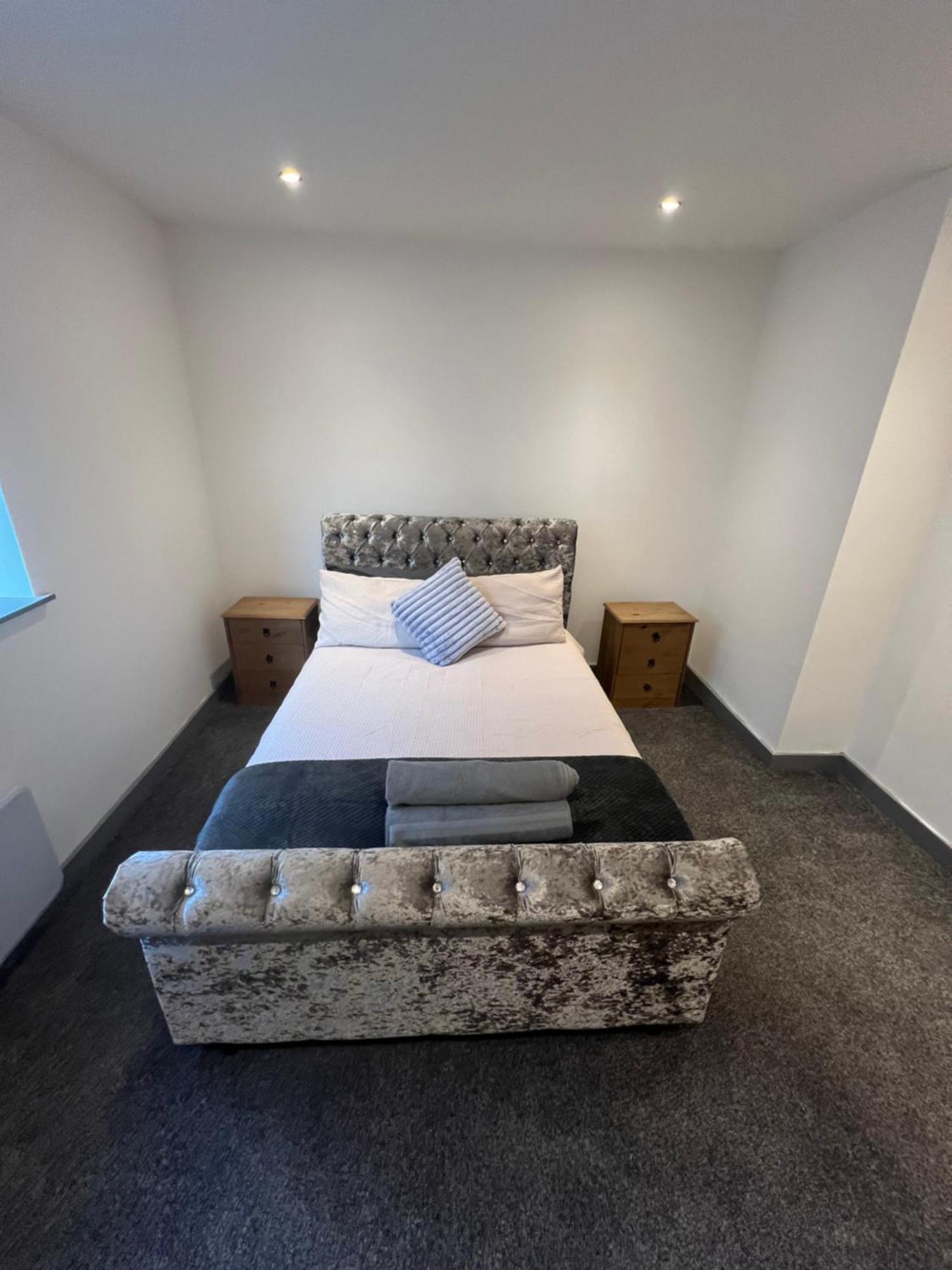 Cosy Modern Apartment วอร์ริงตัน ภายนอก รูปภาพ