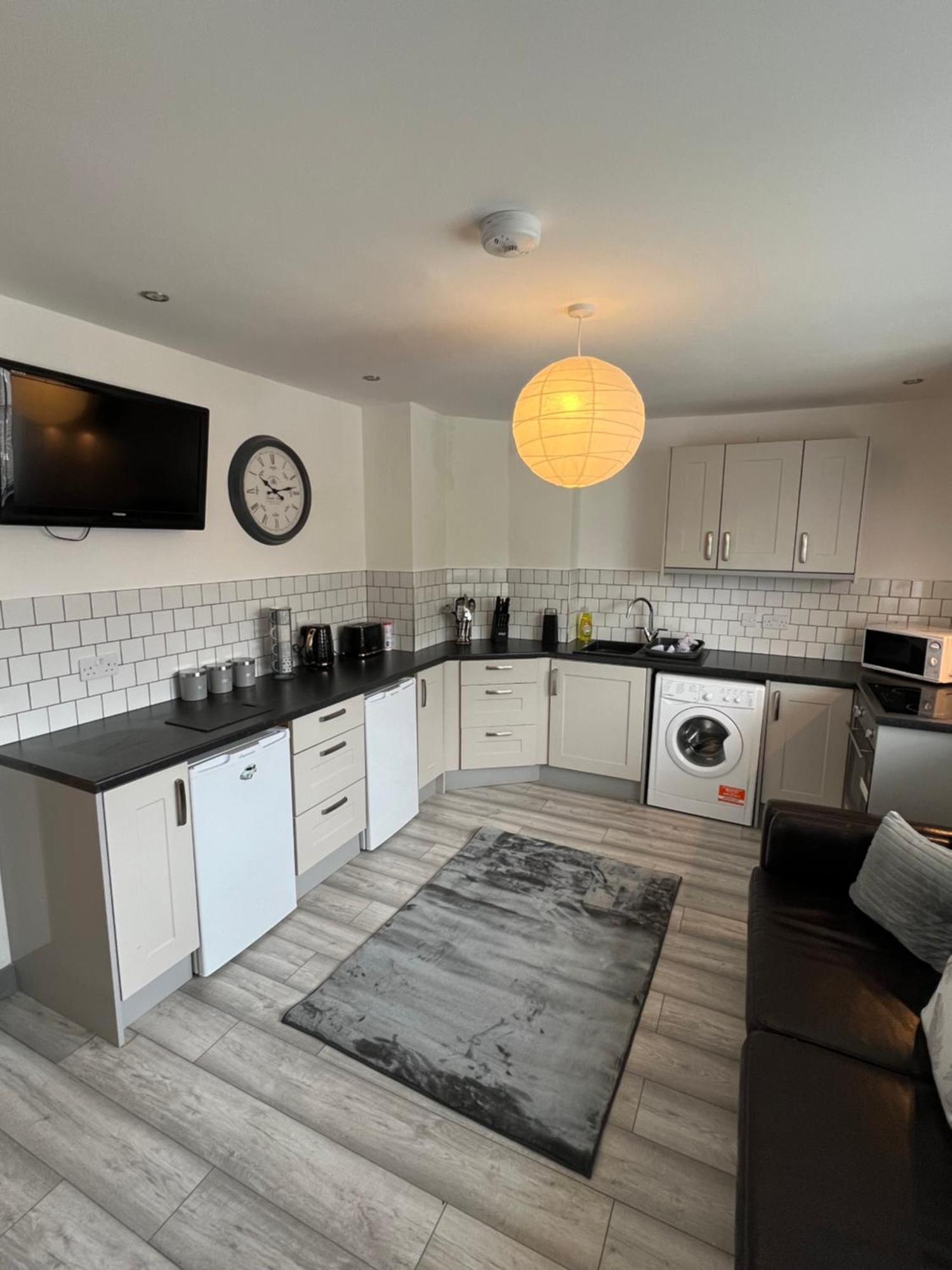 Cosy Modern Apartment วอร์ริงตัน ภายนอก รูปภาพ