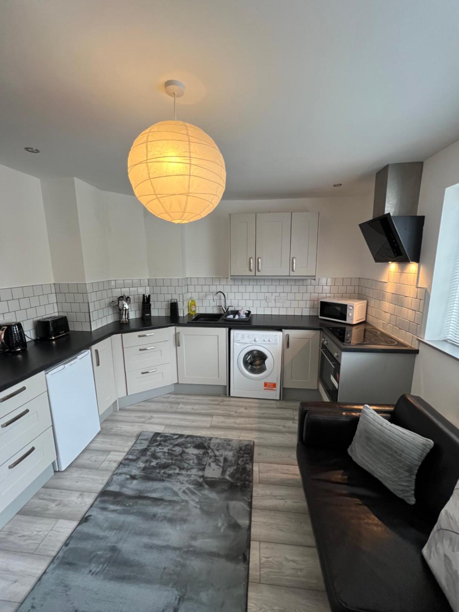 Cosy Modern Apartment วอร์ริงตัน ภายนอก รูปภาพ