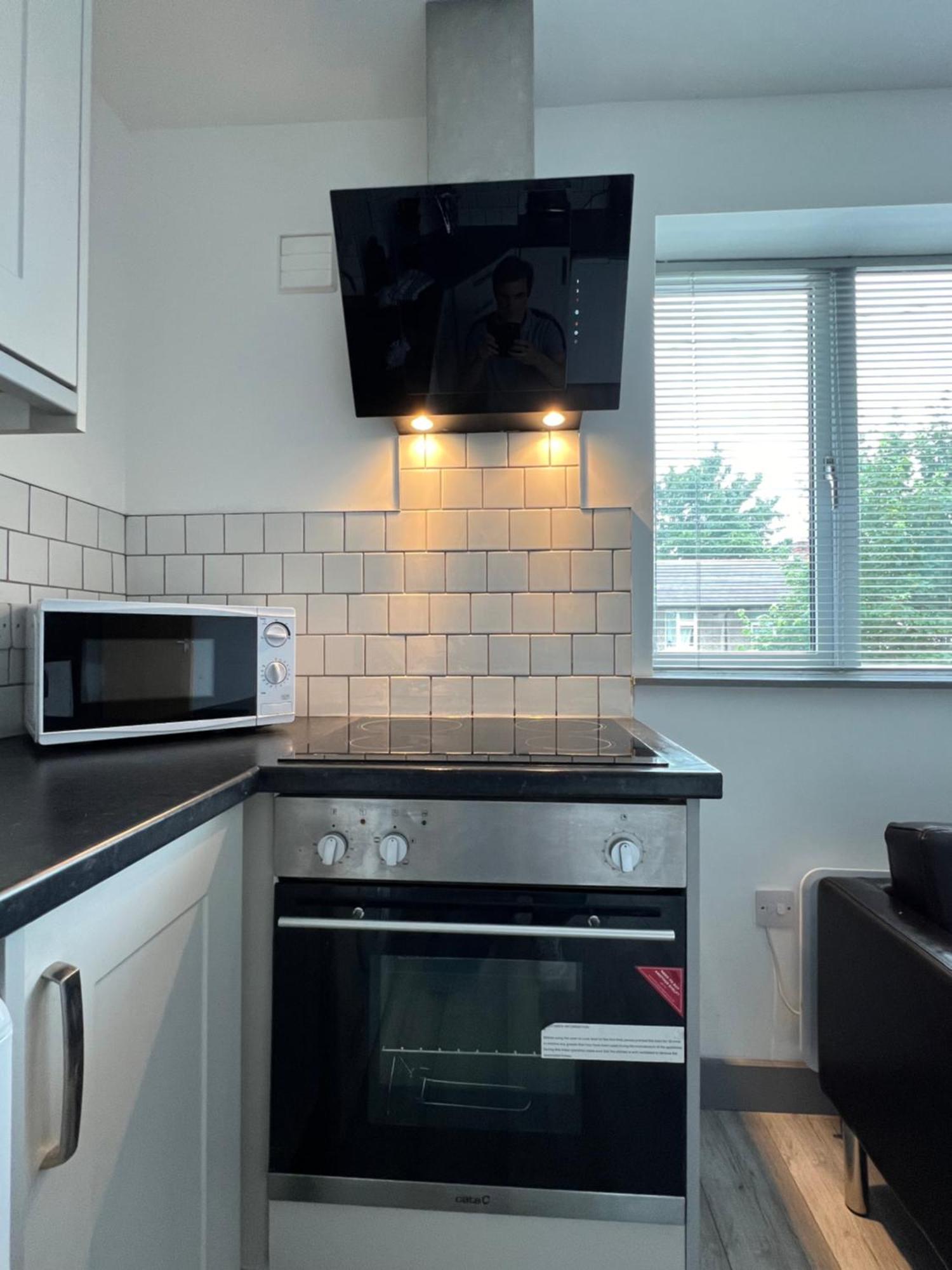 Cosy Modern Apartment วอร์ริงตัน ภายนอก รูปภาพ